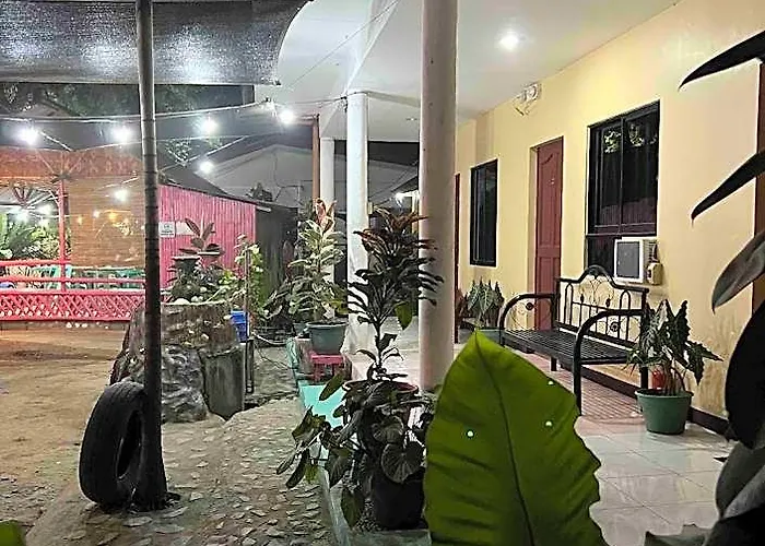 Garden Hotel 3*