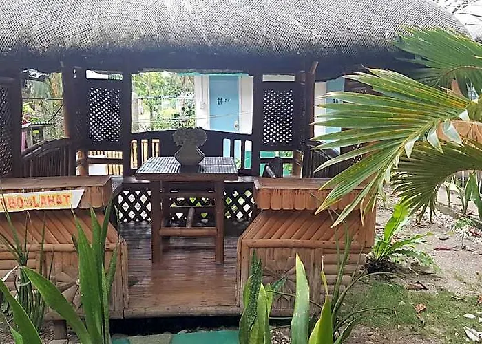 Garden Hotel 3*